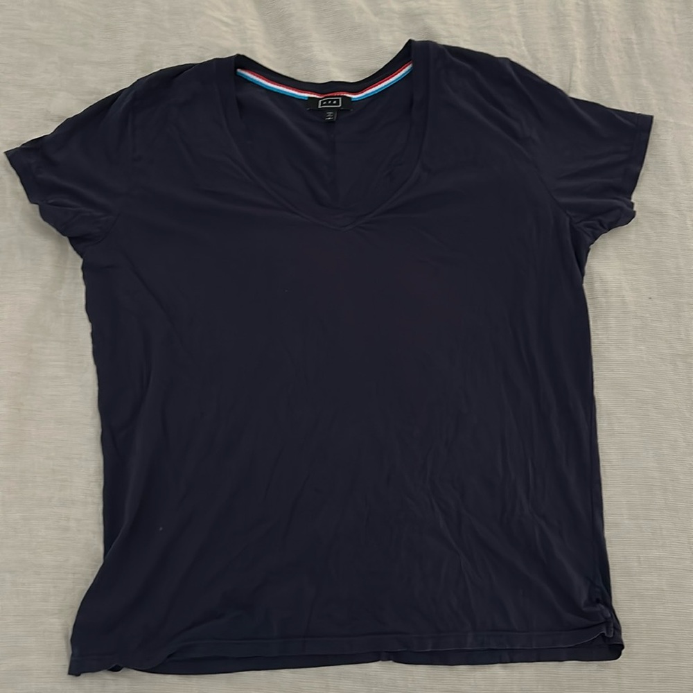 AYR Navy THE VETO Short Sleeve V-Neck Tee SIZE Medium